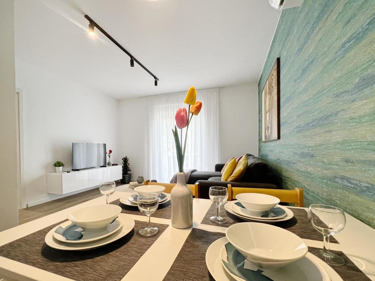 Apartments Valerian Новиград Екстериор снимка