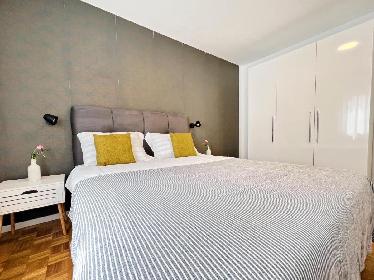 Apartments Valerian Новиград Екстериор снимка